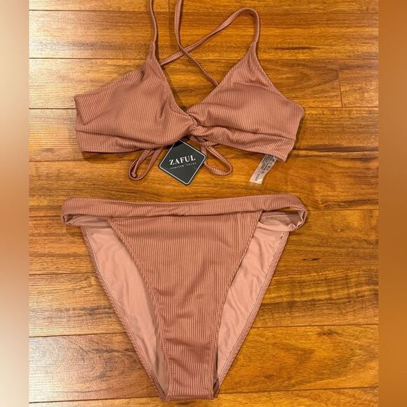 ZAFUL Women's Texture Bikini Knot Front Criss Cross, Caramel Large NWT - Picture 4 of 6